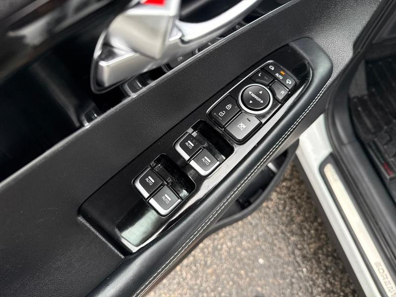 Kia Sorento Limited V6 2WD 2017 Kia Sorento Limited V6 2WD 2017