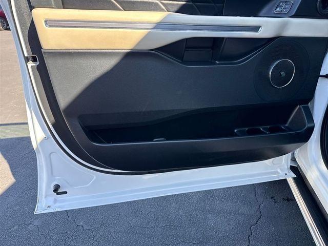 Ford Expedition Platinum 4WD 2021