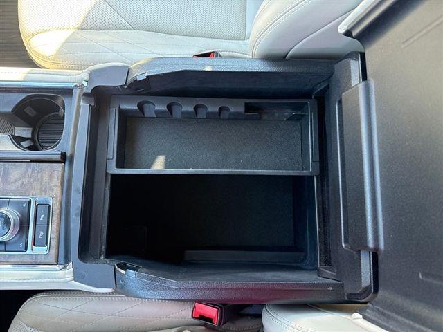 Ford Expedition Platinum 4WD 2021