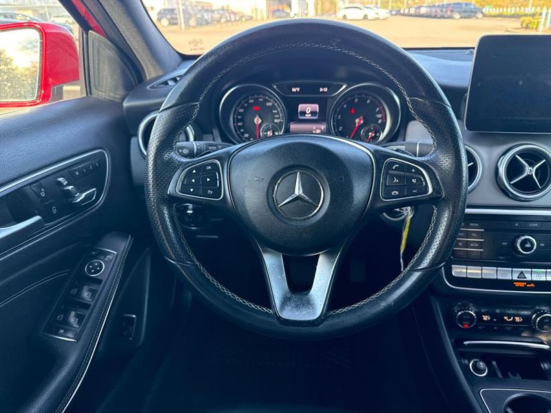 Mercedes-Benz GLA-Class GLA250 4MATIC 2018