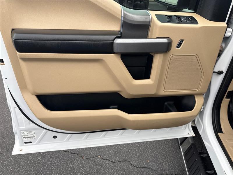 Ford F-150 XL SuperCrew 5.5-ft. Bed 4WD 2015