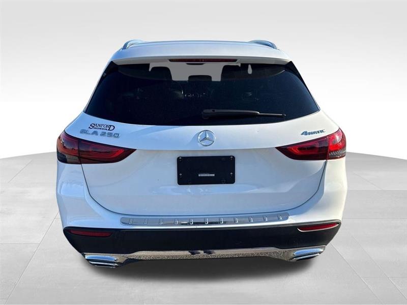 Mercedes-Benz GLA-Class GLA250 4MATIC 2021