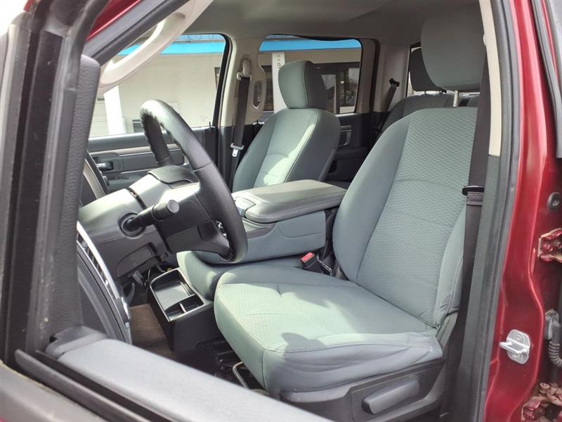 RAM 1500 SLT Crew Cab SWB 4WD 2013