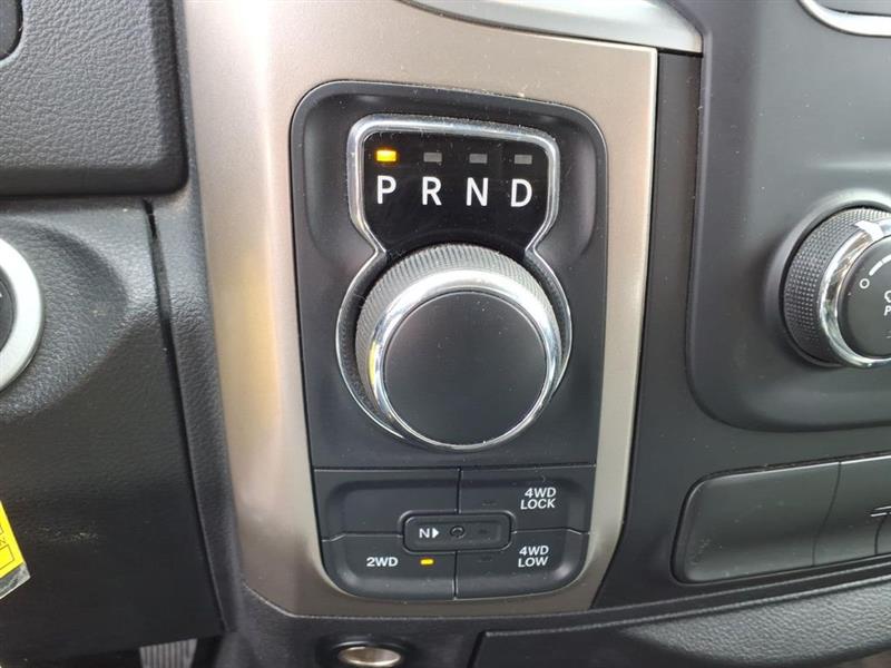 RAM 1500 SLT Crew Cab SWB 4WD 2013