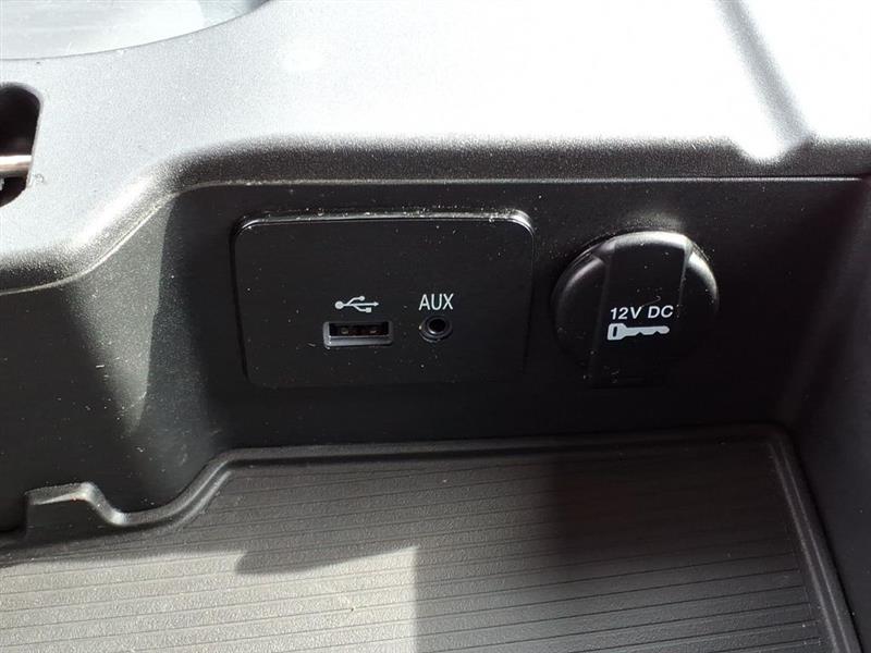 RAM 1500 SLT Crew Cab SWB 4WD 2013