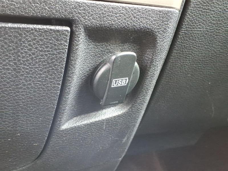 RAM 1500 SLT Crew Cab SWB 4WD 2013