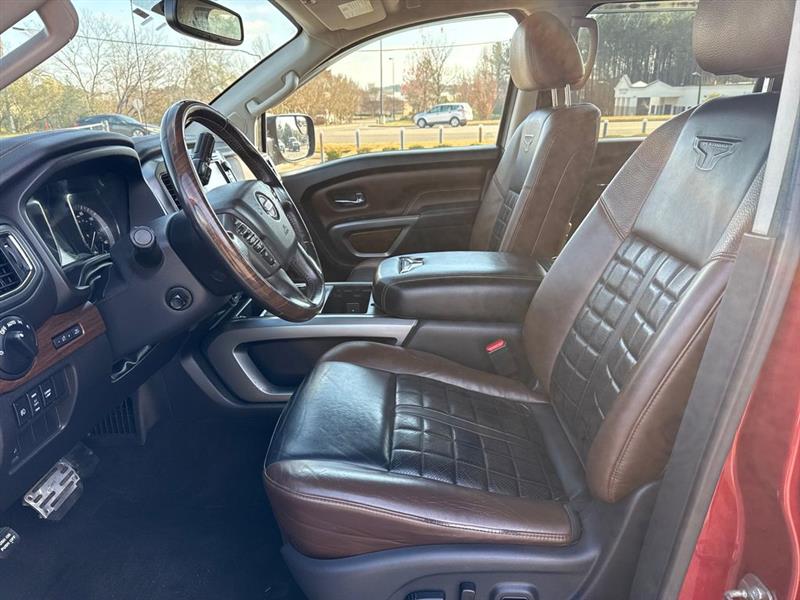 Nissan Titan Platinum Reserve Crew Cab 4WD 2018