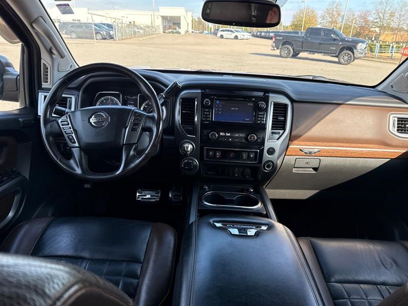 Nissan Titan Platinum Reserve Crew Cab 4WD 2018