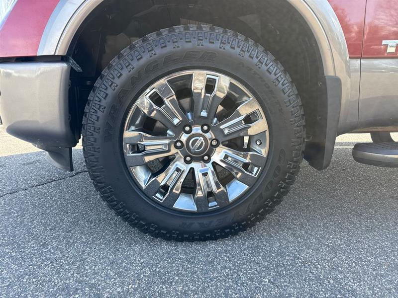 Nissan Titan Platinum Reserve Crew Cab 4WD 2018