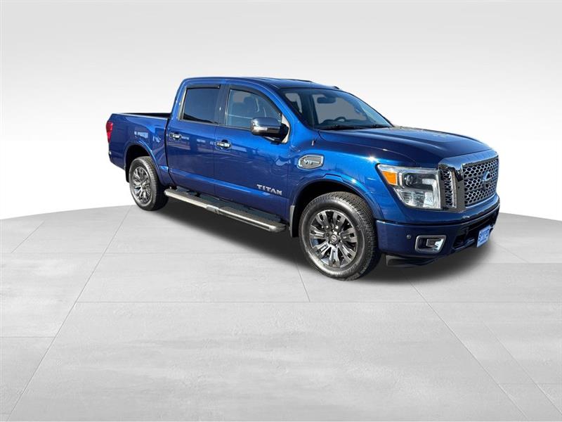 Nissan Titan Platinum Reserve Crew Cab 4WD 2017