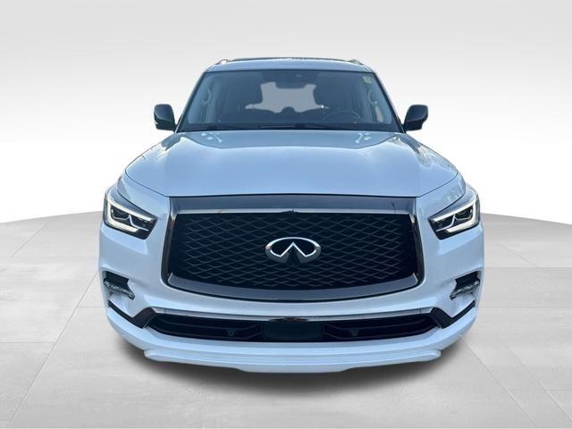 Infiniti QX80 LUXE 2021