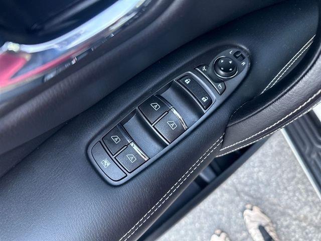 Infiniti QX80 LUXE 2021