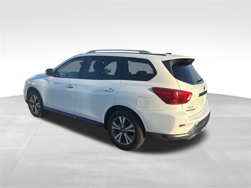 Nissan Pathfinder SV 4WD 2017