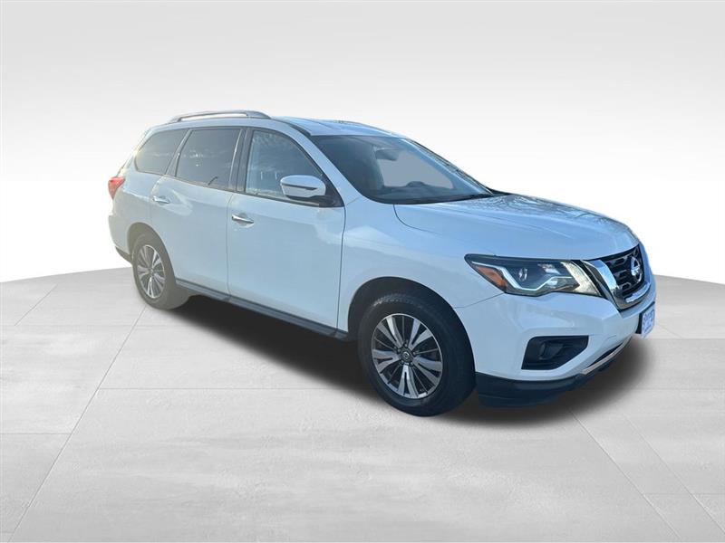 Nissan Pathfinder SV 4WD 2017