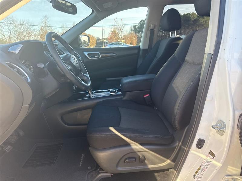 Nissan Pathfinder SV 4WD 2017