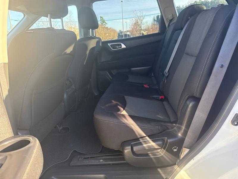 Nissan Pathfinder SV 4WD 2017