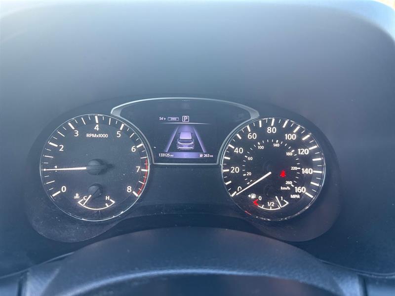 Nissan Pathfinder SV 4WD 2017