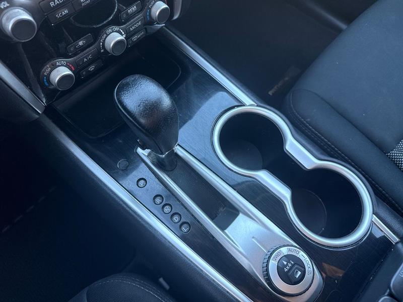 Nissan Pathfinder SV 4WD 2017