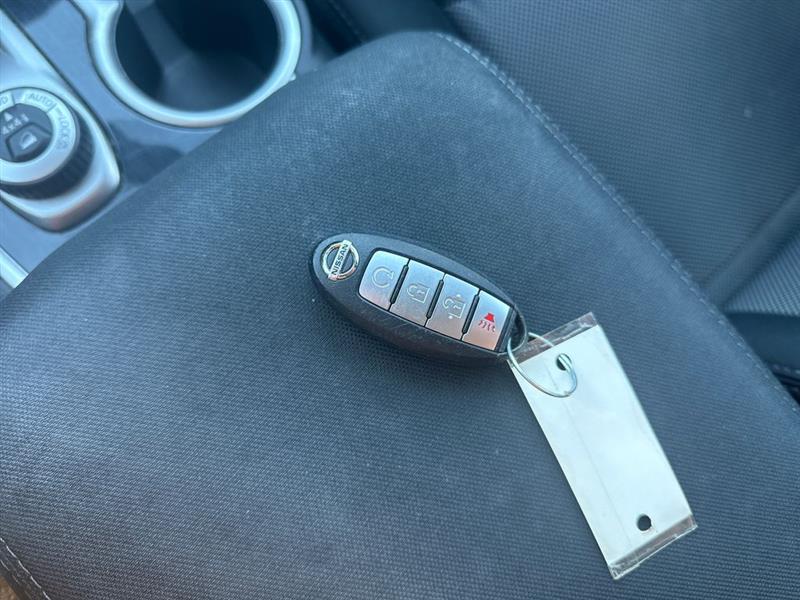 Nissan Pathfinder SV 4WD 2017