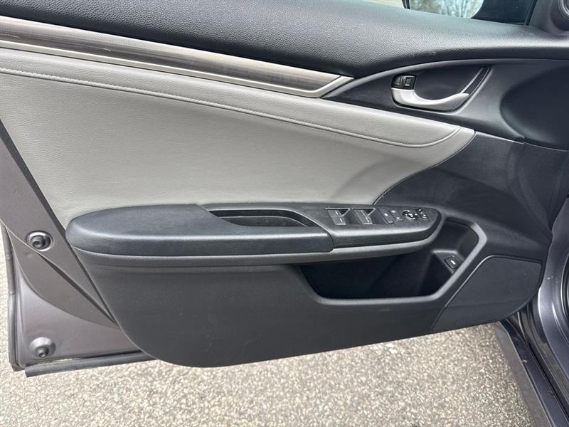 Honda Civic Touring Sedan CVT 2021