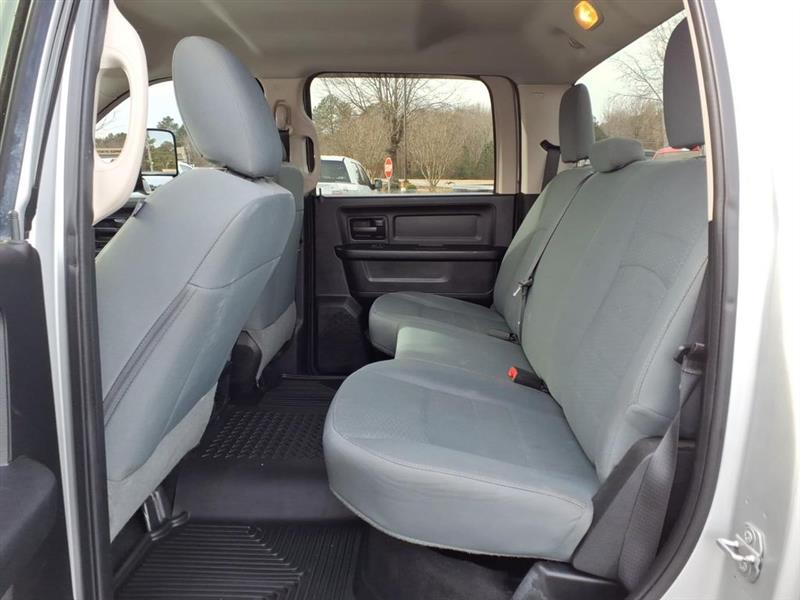 RAM 3500 Tradesman Crew Cab 4WD 2017