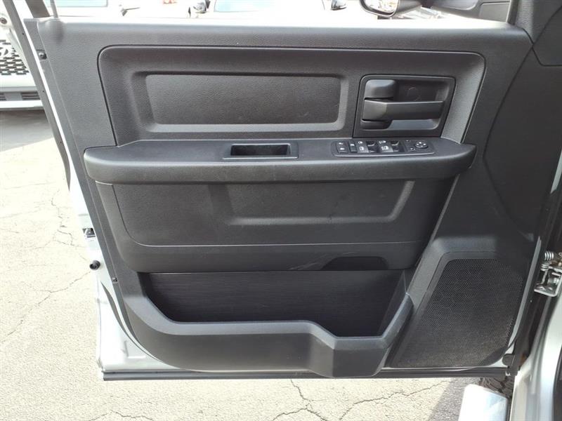 RAM 3500 Tradesman Crew Cab 4WD 2017