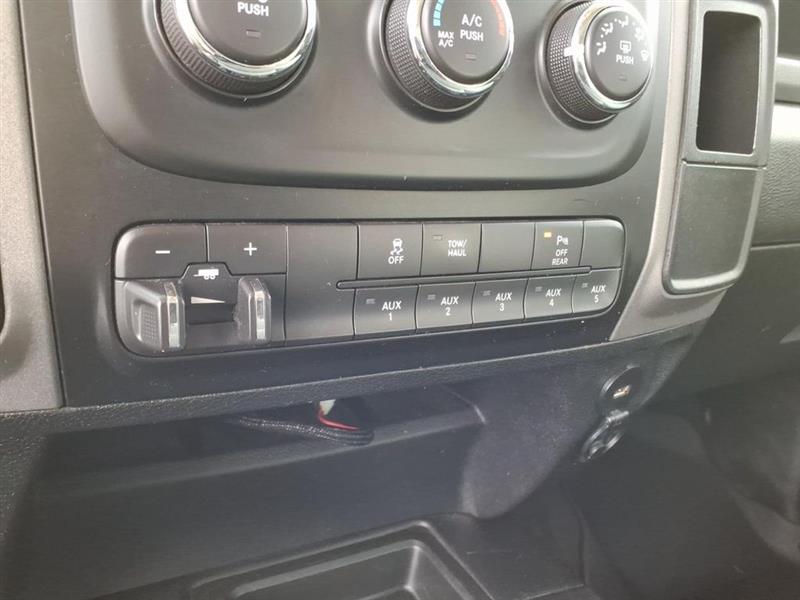 RAM 3500 Tradesman Crew Cab 4WD 2017