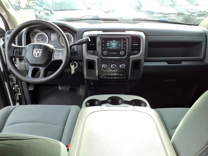 RAM 3500 Tradesman Crew Cab 4WD 2017