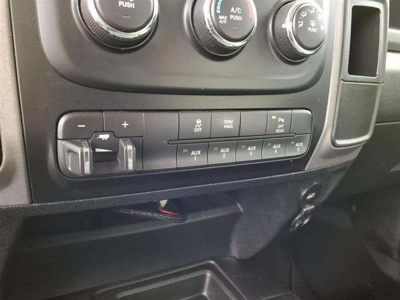 RAM 3500 Tradesman Crew Cab 4WD 2017