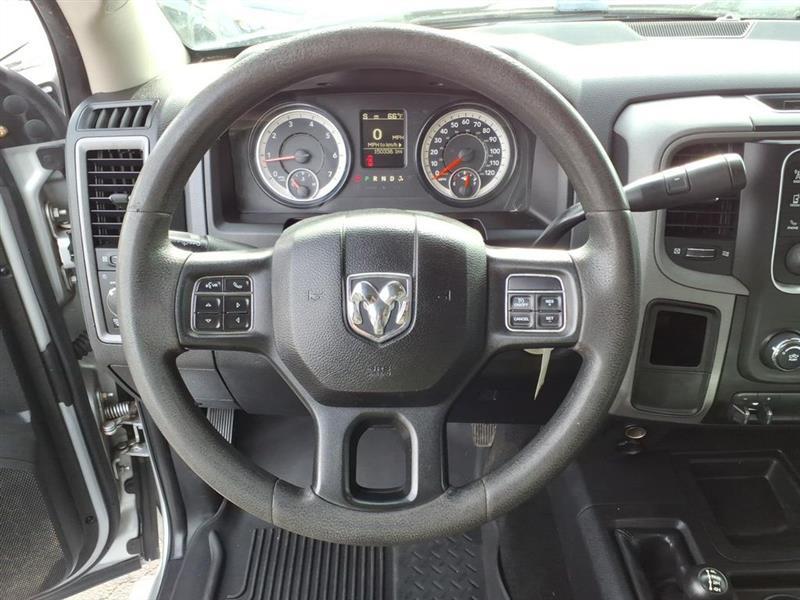 RAM 3500 Tradesman Crew Cab 4WD 2017