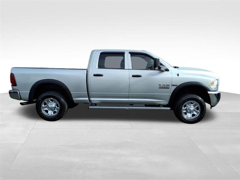 RAM 3500 Tradesman Crew Cab 4WD 2017