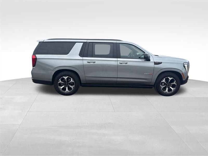 GMC Yukon XL AT4 Ultimate 4WD 2026