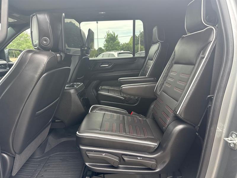 GMC Yukon XL AT4 Ultimate 4WD 2026