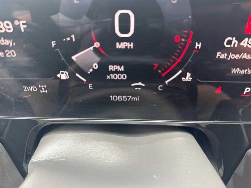 GMC Yukon XL AT4 Ultimate 4WD 2026
