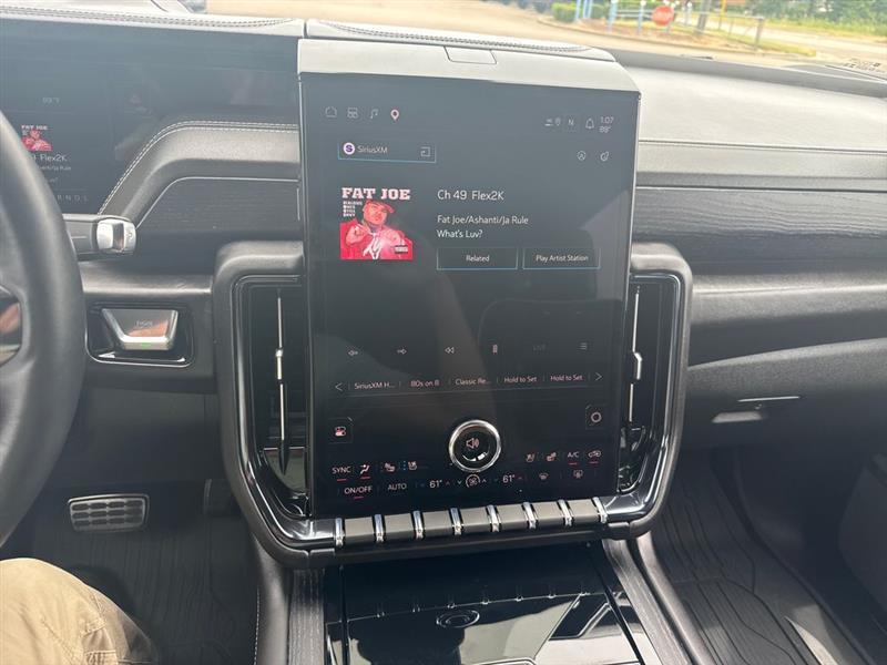 GMC Yukon XL AT4 Ultimate 4WD 2026
