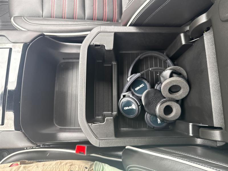 GMC Yukon XL AT4 Ultimate 4WD 2026