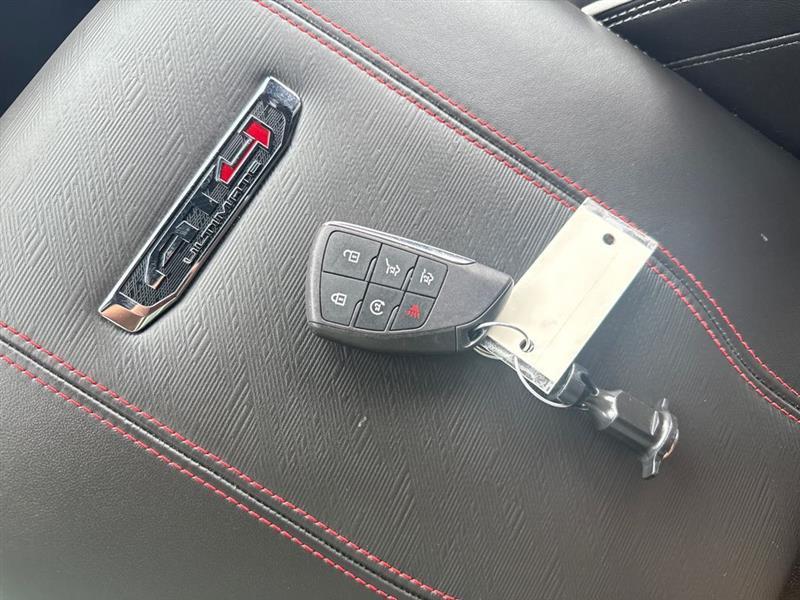 GMC Yukon XL AT4 Ultimate 4WD 2026