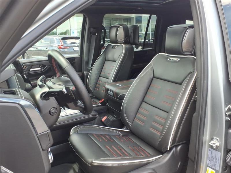 GMC Yukon XL AT4 Ultimate 4WD 2026