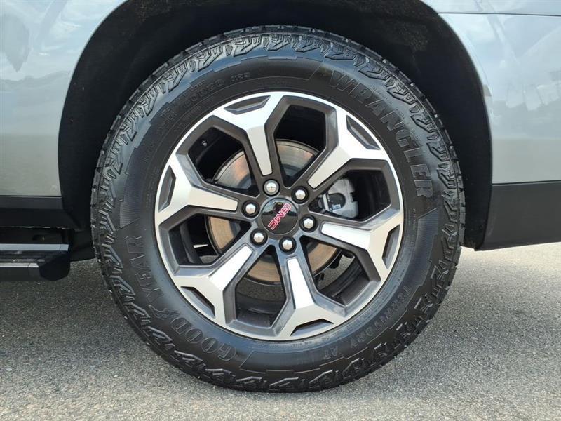 GMC Yukon XL AT4 Ultimate 4WD 2026