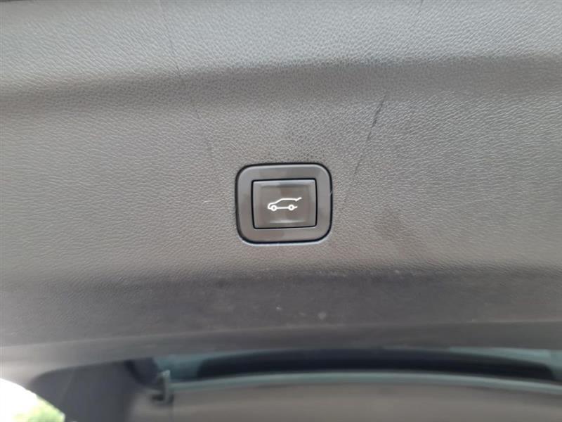 GMC Yukon XL AT4 Ultimate 4WD 2026