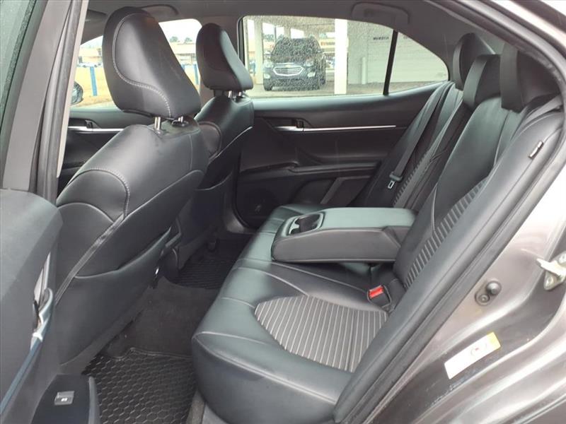 Toyota Camry SE 2019