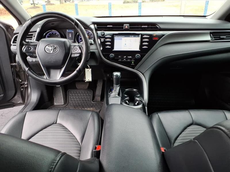 Toyota Camry SE 2019