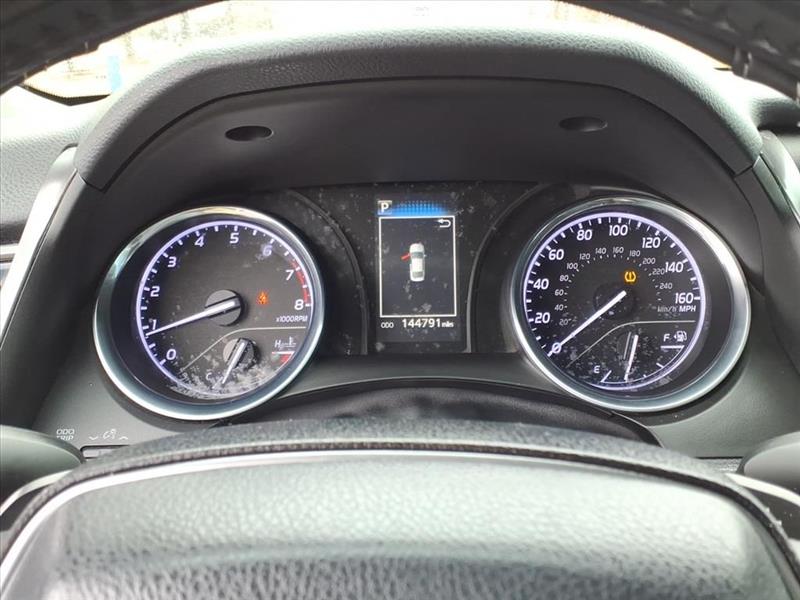 Toyota Camry SE 2019