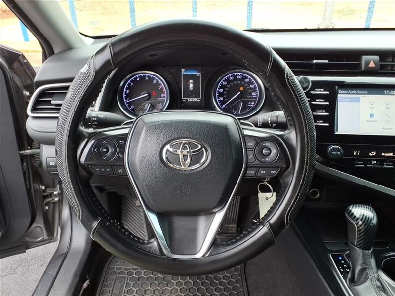 Toyota Camry SE 2019