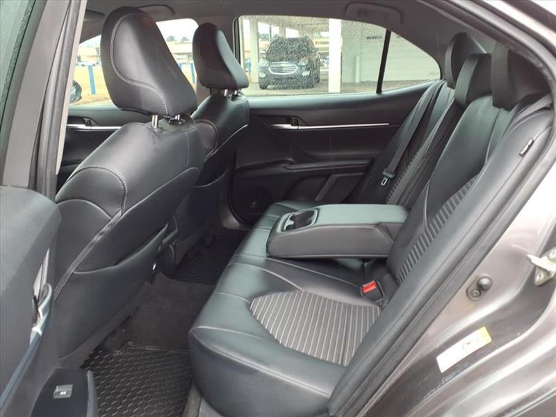 Toyota Camry SE 2019
