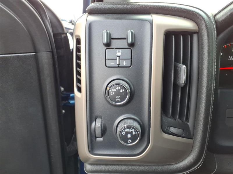 GMC Sierra 1500 Denali Crew Cab Long Box 4WD 2015