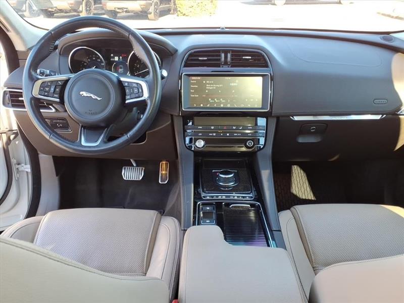 Jaguar F-Pace 25t Prestige 2019