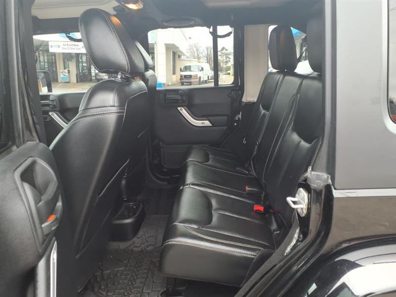 Jeep Wrangler Unlimited Sahara 4WD 2014