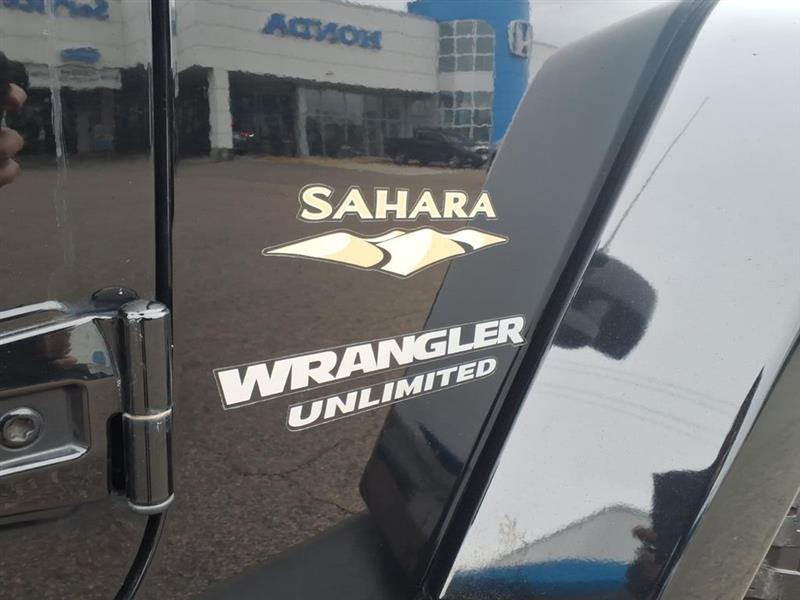 Jeep Wrangler Unlimited Sahara 4WD 2014