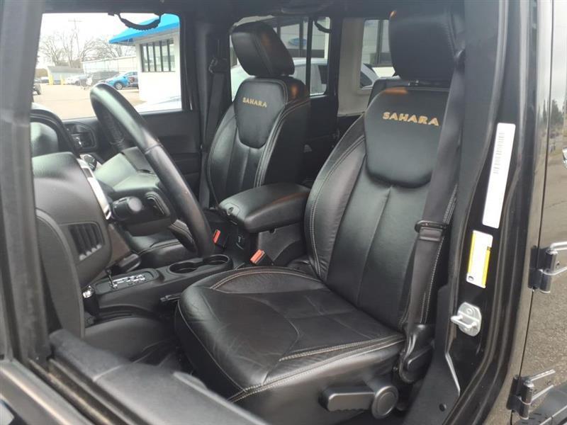 Jeep Wrangler Unlimited Sahara 4WD 2014